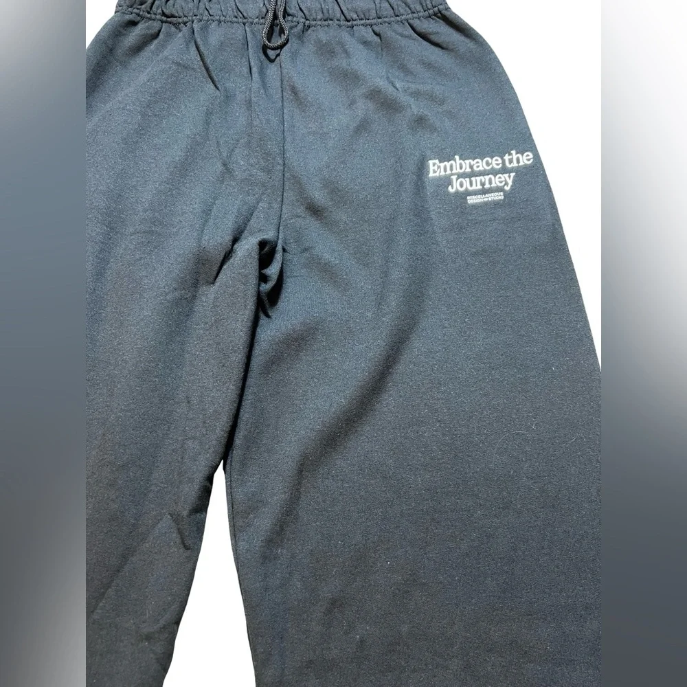 Misc. Design Studio Black Graphic Sweatpants Embrace‎ the Journey Joggers large